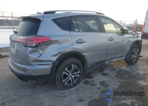 2018 Toyota Rav4 Le z USA, uszkodzony, nr VIN JTMBFREV9JD231764